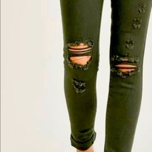 Juniors Distress OLIVE 🫒 GREEN COLOR Jeans Size 3